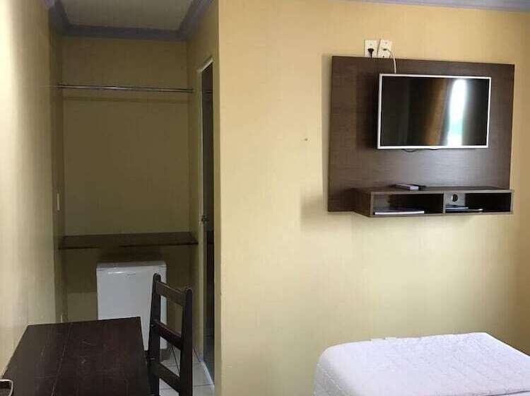 Aki Hotel E Restaurante