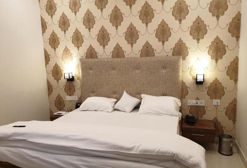 Bed and Breakfast Mahadev Residency