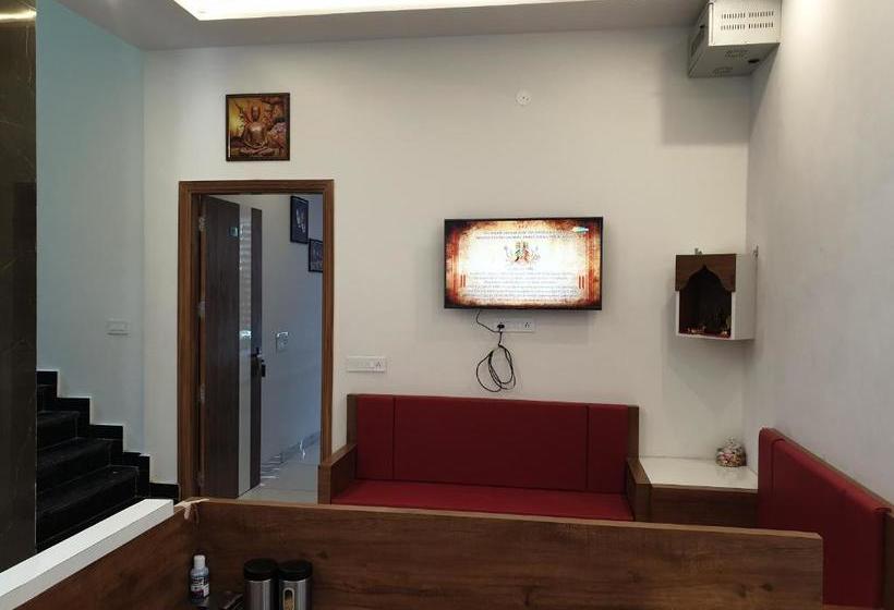 Bed and Breakfast Mahadev Residency