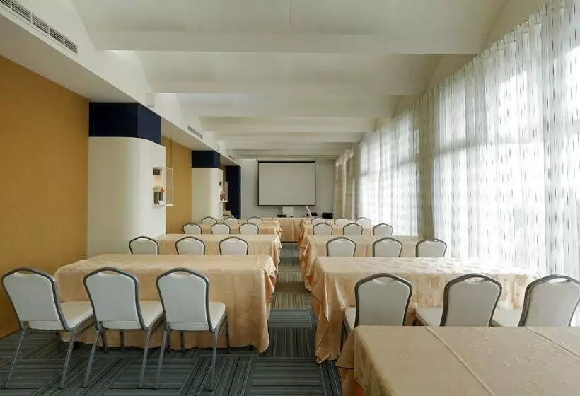 هتل Zhi Da Craft Service Guest House