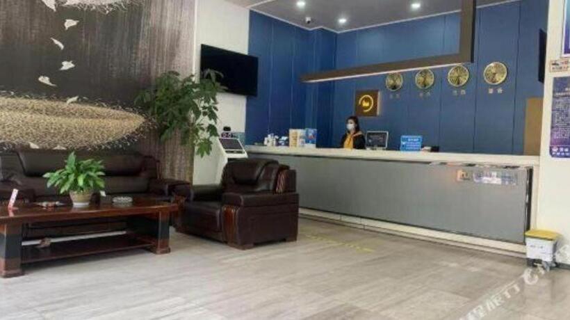 Iu Hotel Chengdu Jianyang Xiongzhou Plaza