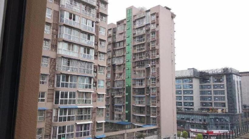 Iu Hotel Chengdu Jianyang Xiongzhou Plaza