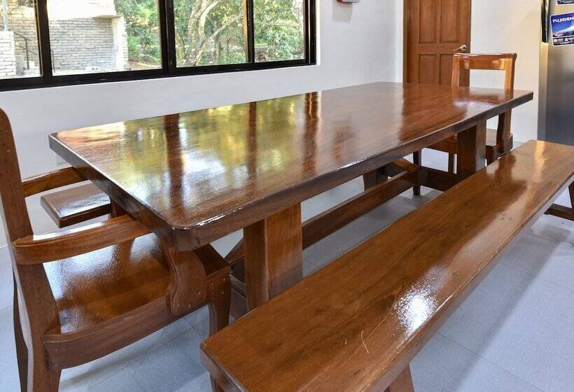 酒店 Nauvoo Farm Resort