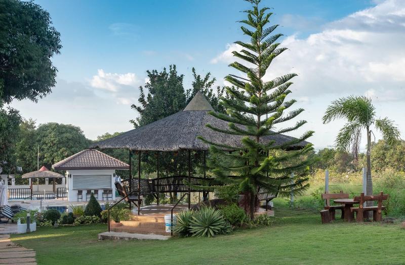 酒店 Nauvoo Farm Resort