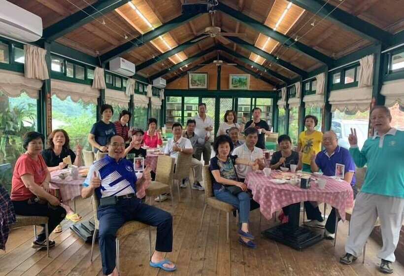 هتل Red Brick Villas