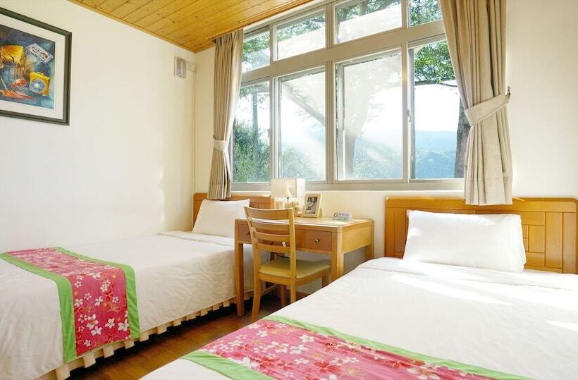 هتل Red Brick Villas