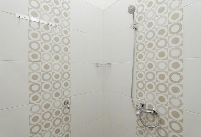 בית מלון כפרי Reddoorz Syariah Plus @ Perintis Guesthouse Tasikmalaya