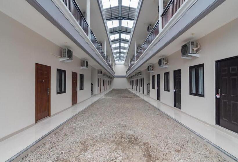 בית מלון כפרי Reddoorz Syariah Plus @ Perintis Guesthouse Tasikmalaya