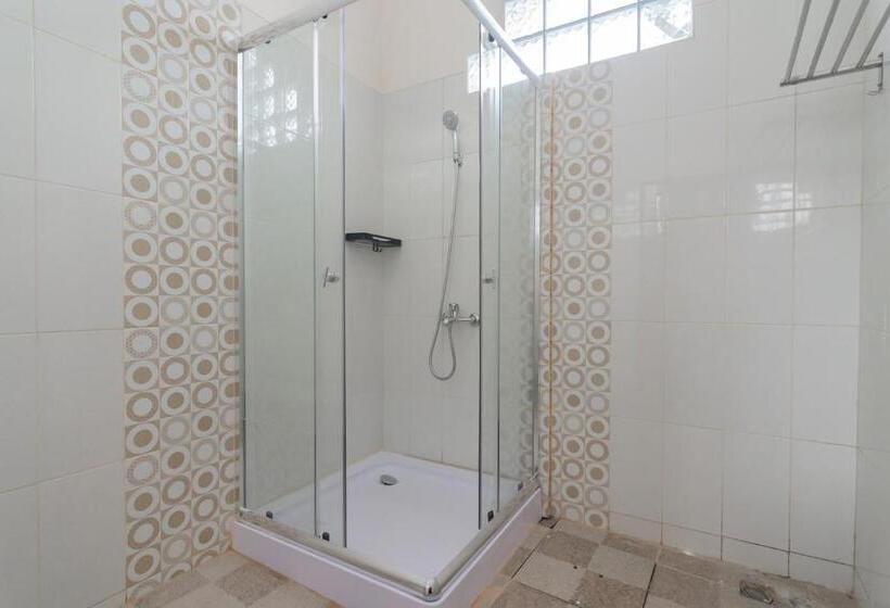 בית מלון כפרי Reddoorz Syariah Plus @ Perintis Guesthouse Tasikmalaya