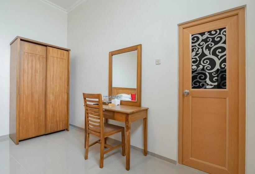 בית מלון כפרי Reddoorz Syariah Plus @ Perintis Guesthouse Tasikmalaya