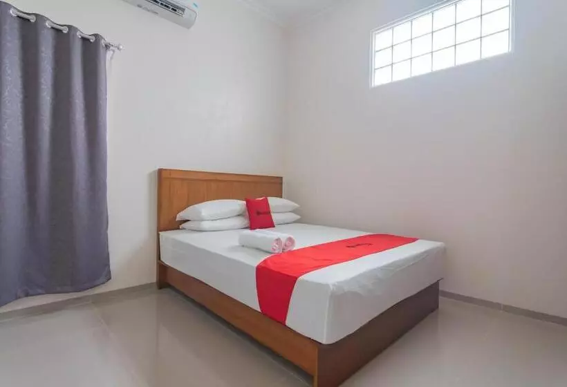 ホテル Reddoorz Syariah Plus @ Perintis Guesthouse Tasikmalaya