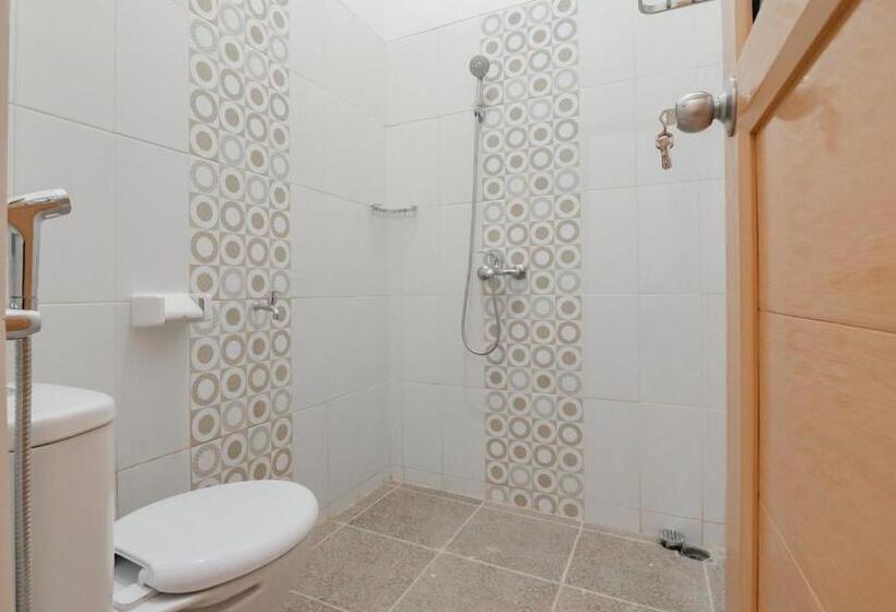 בית מלון כפרי Reddoorz Syariah Plus @ Perintis Guesthouse Tasikmalaya