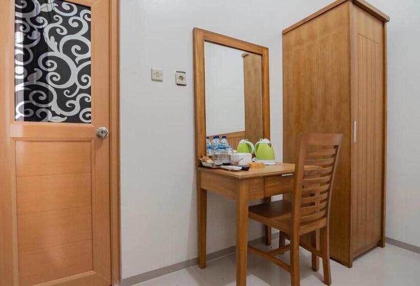 בית מלון כפרי Reddoorz Syariah Plus @ Perintis Guesthouse Tasikmalaya