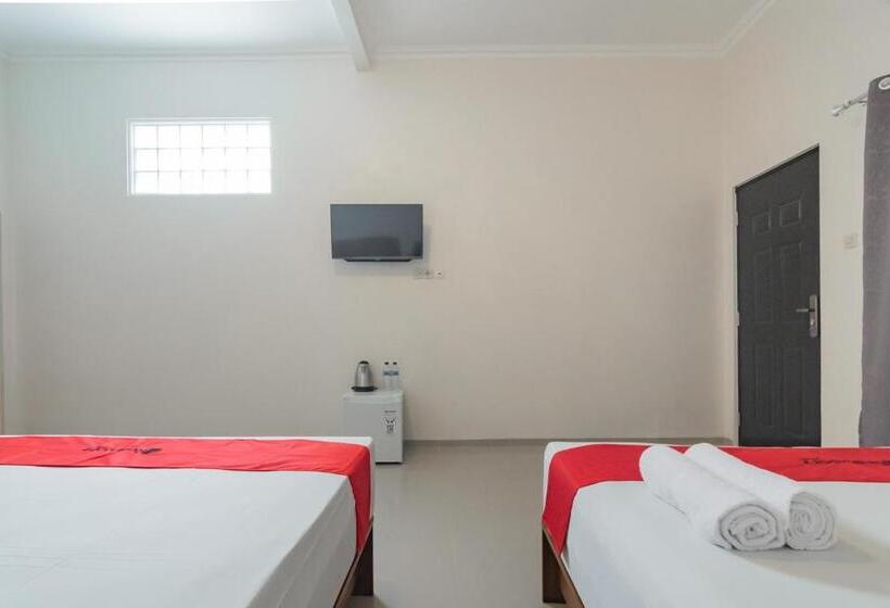 בית מלון כפרי Reddoorz Syariah Plus @ Perintis Guesthouse Tasikmalaya