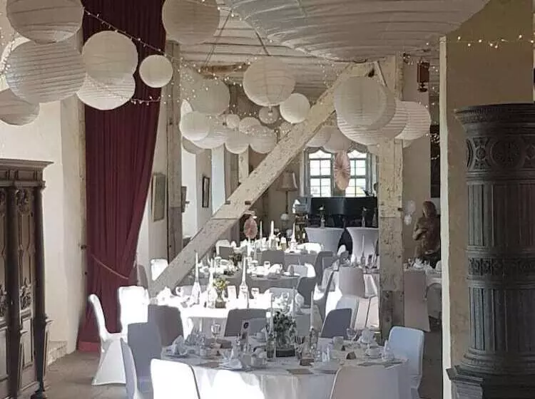 ホテル Schloss Breitungen