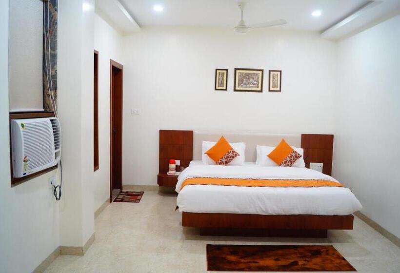 هتل Shree Shyam International