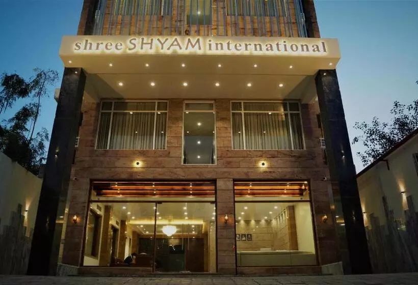 ホテル Shree Shyam International