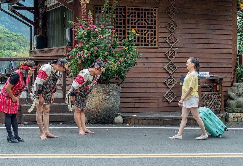 هتل Sunrise Hot Spring