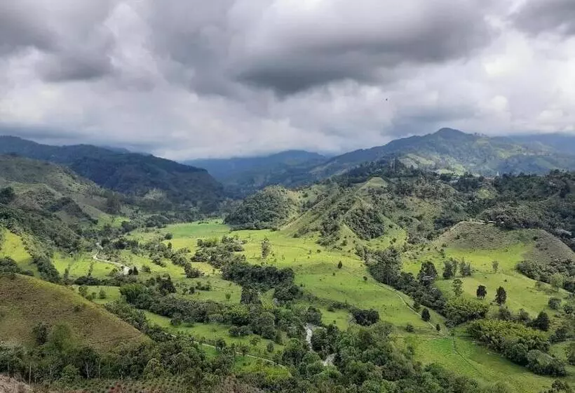 Retkeilymaja Hostal Rural La Montaña Alquiyapura