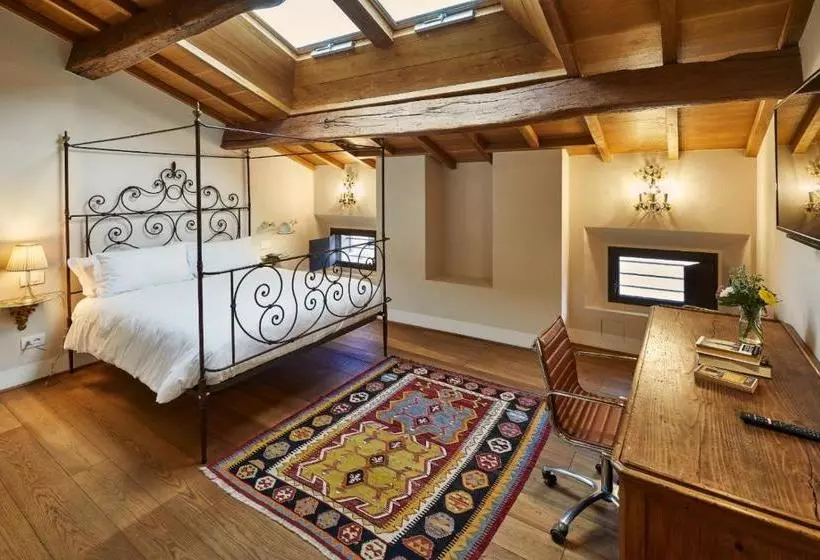 تختخواب و صبحانه Casa Gugù