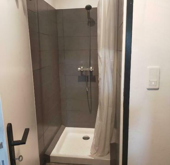 ベッドアンドブレックファースト Gîte Les Pieds Dans L Olt Ultreïa