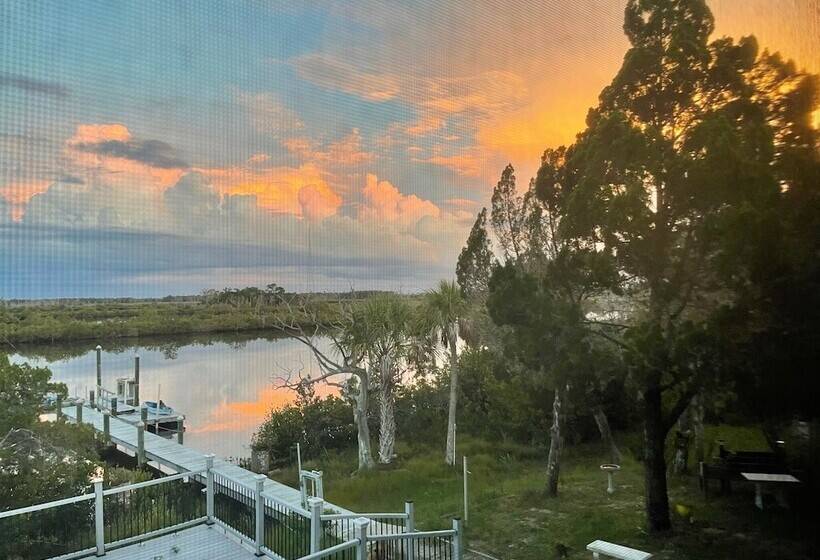 Crystal River Lullaby B&b