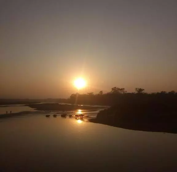 هتل Crocodile Safari Camp