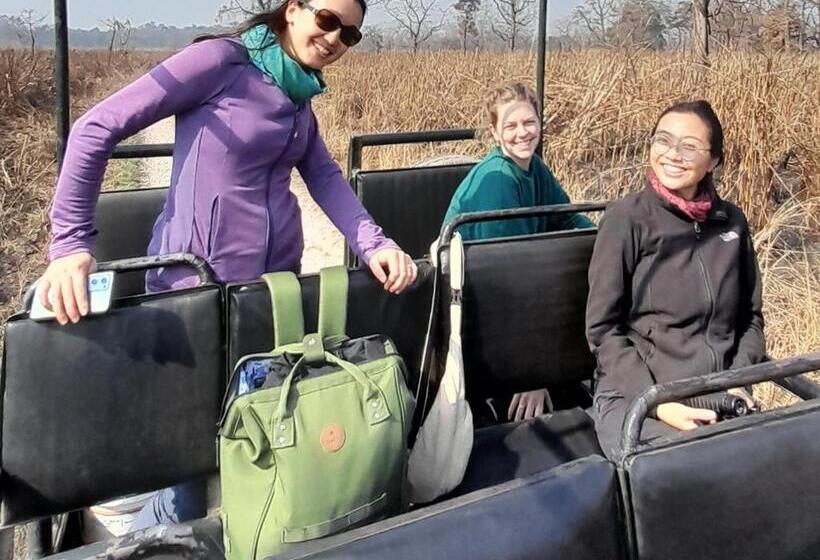 هتل Crocodile Safari Camp