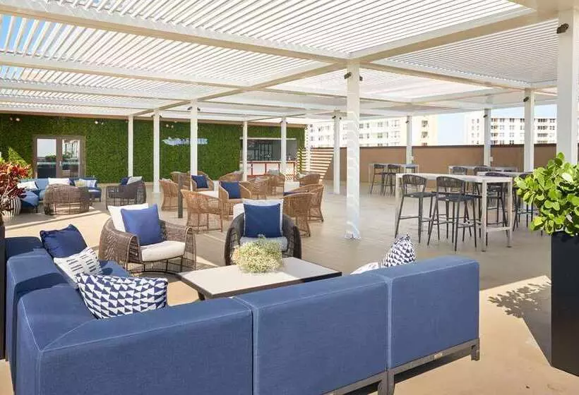هتل Home2 Suites By Hilton Pompano Beach Pier