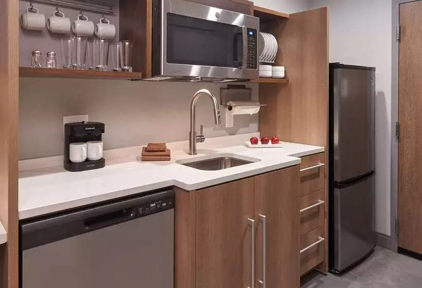 هتل Home2 Suites By Hilton Pompano Beach Pier