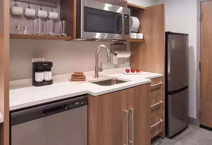 هتل Home2 Suites By Hilton Pompano Beach Pier