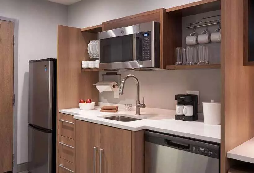 هتل Home2 Suites By Hilton Pompano Beach Pier