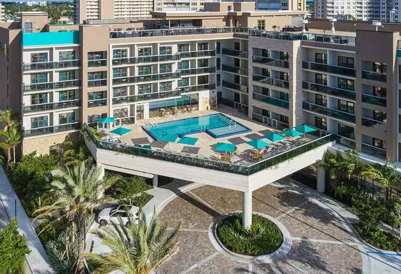 هتل Home2 Suites By Hilton Pompano Beach Pier