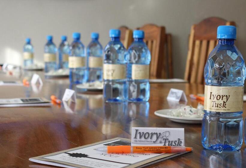 Отель Ivory Tusk Lodge