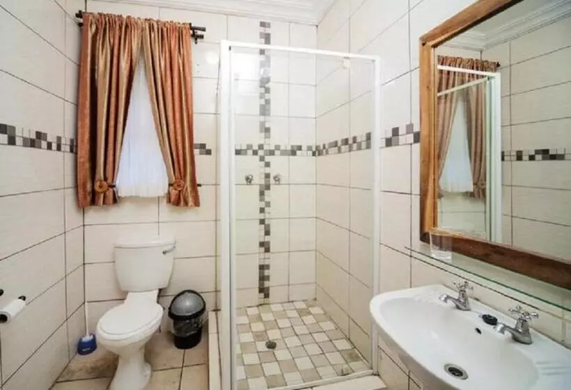 ホテル Ivory Tusk Lodge