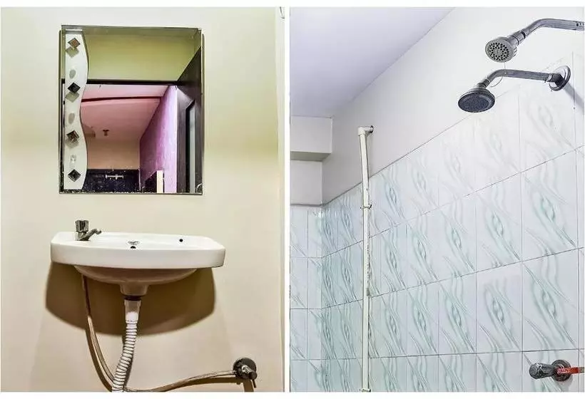ホテル Oyo 77325  Pragya 2