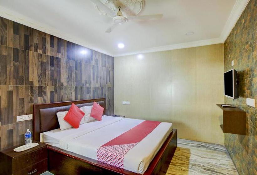 Hotel Oyo 78960 Pleasant Stays