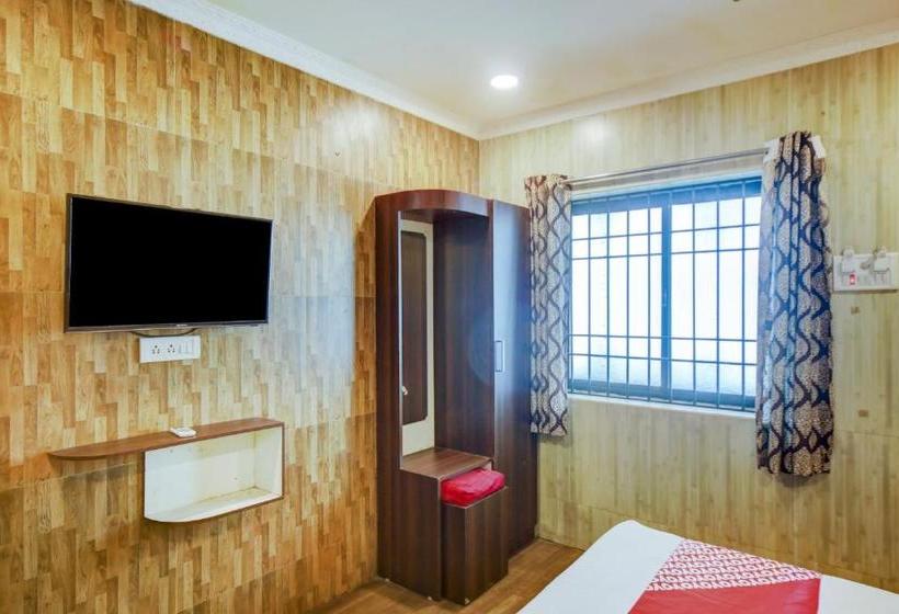 Hotel Oyo 78960 Pleasant Stays