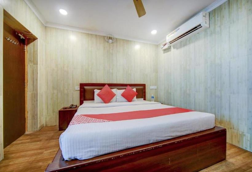 Hotel Oyo 78960 Pleasant Stays