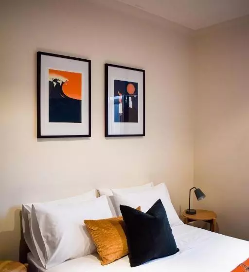 Hotelli The Sherwood