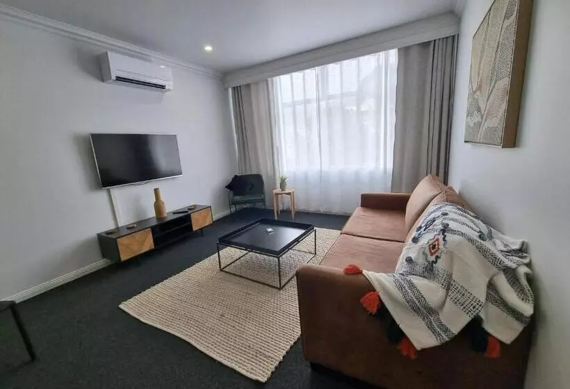 Hotelli The Sherwood