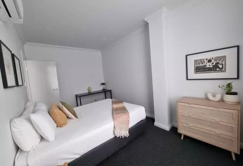 Hotelli The Sherwood