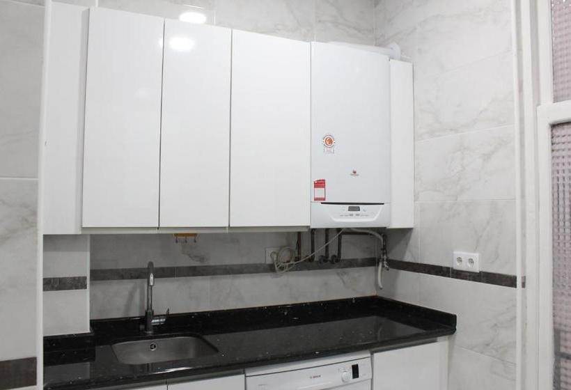 بنسيون Insidehome Catedral- Habitaciones Privadas En El Centro Con Cocina Compartida