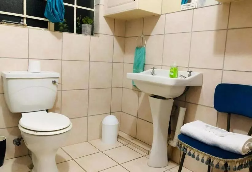 پانسیون Vaal Marina Guest House 655 Leervis
