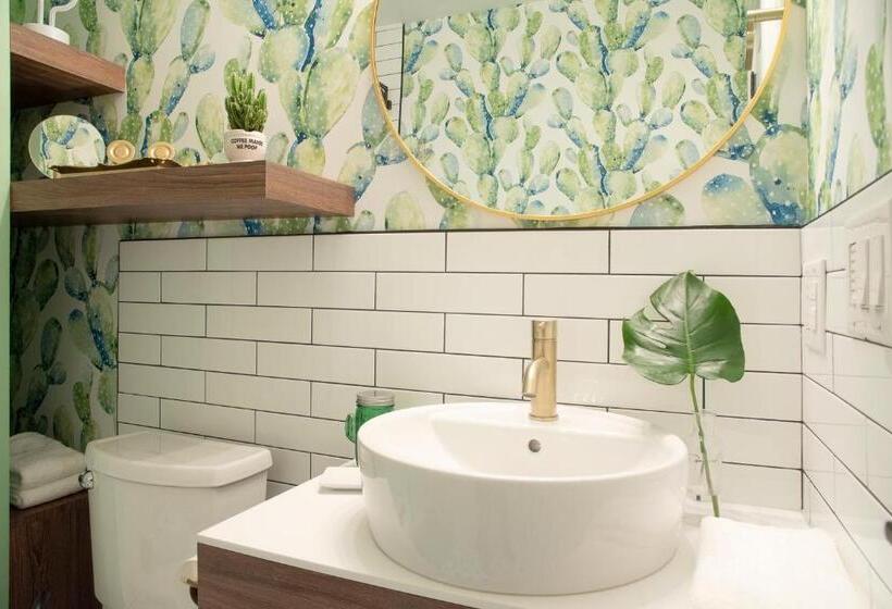 Szálló The Juniper Inn