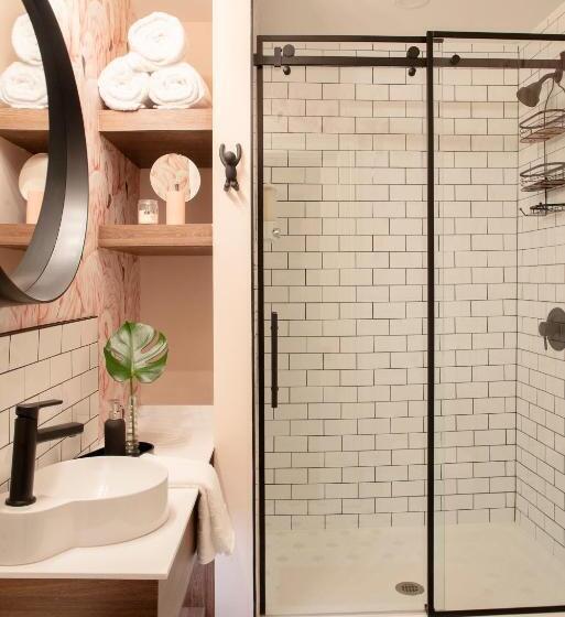 Szálló The Juniper Inn