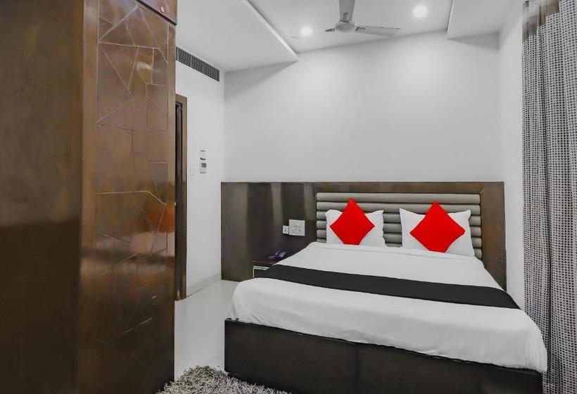 בית מלון כפרי Vaccinated Staff Capital O 78550 Star Inn By Hillside