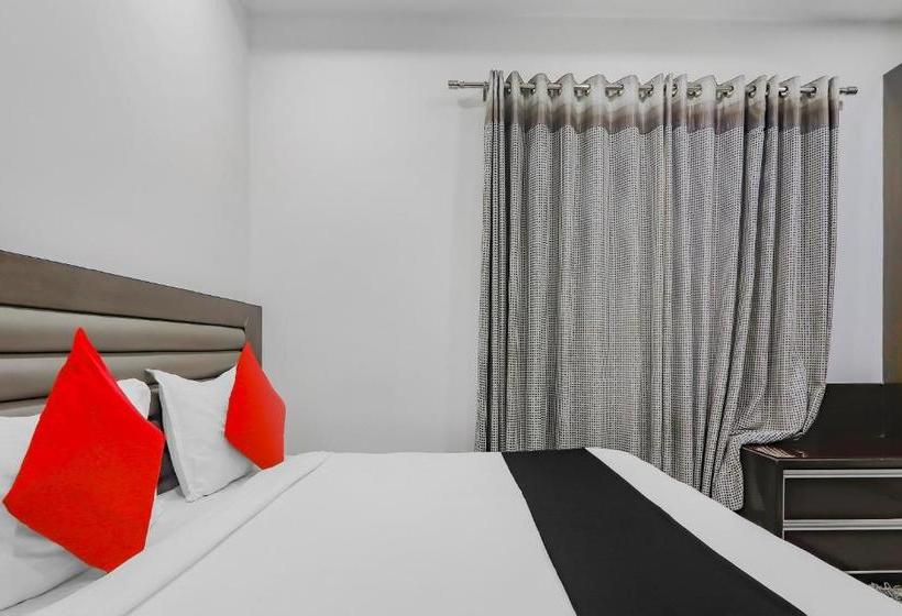 בית מלון כפרי Vaccinated Staff Capital O 78550 Star Inn By Hillside