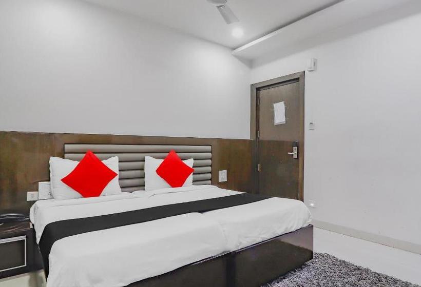 בית מלון כפרי Vaccinated Staff Capital O 78550 Star Inn By Hillside