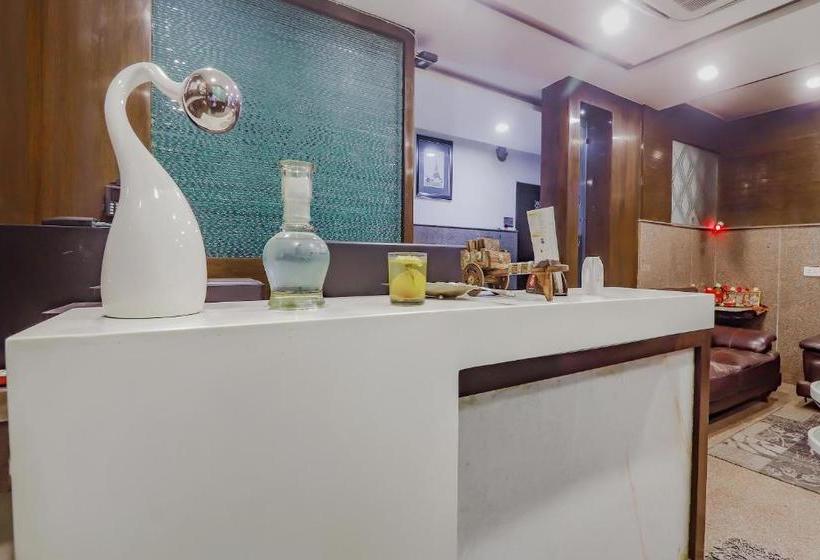 בית מלון כפרי Vaccinated Staff Capital O 78550 Star Inn By Hillside